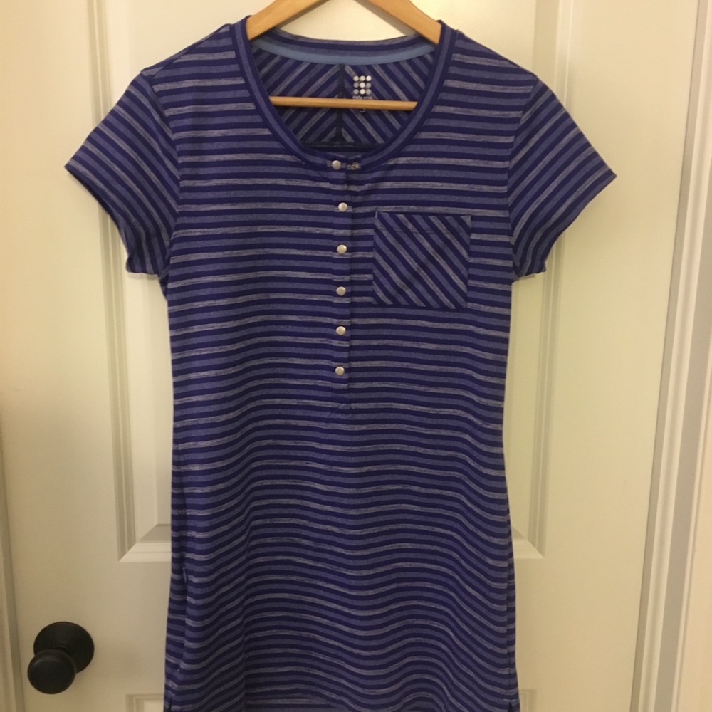 Title Nine Size Small Tunic
